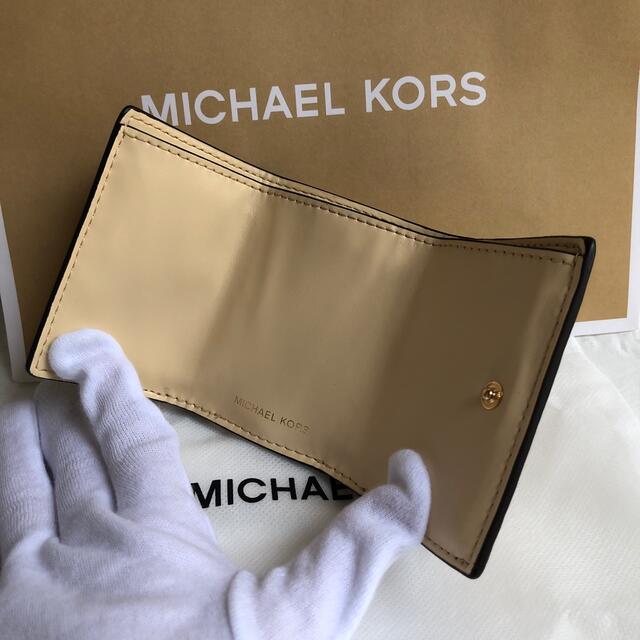 新品★MICHAEL KORS マイケルコース 定価19,800円 三つ折り財布