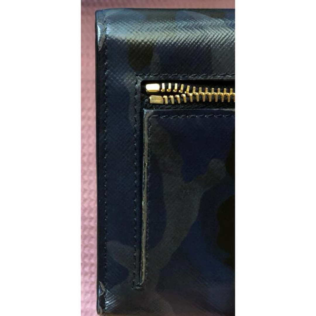 PRADA(プラダ)のPRADA プラダ 財布　迷彩　カモフラージュ レディースのファッション小物(財布)の商品写真