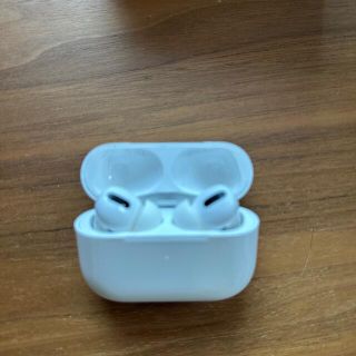 アップル(Apple)のAirPods Pro 第一世代(ストラップ/イヤホンジャック)