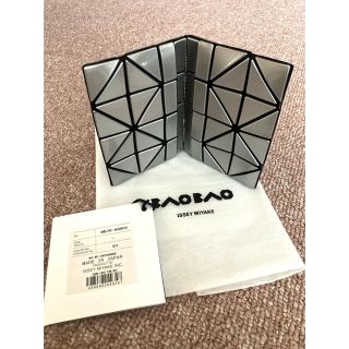 イッセイミヤケ(ISSEY MIYAKE)の【BAOBAO】カードケース　未使用品(名刺入れ/定期入れ)