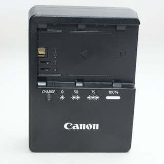 キヤノン(Canon)の✨純正品✨❤️Canon キャノン バッテリーチャージャー充電器 LC-E6❤️(デジタル一眼)