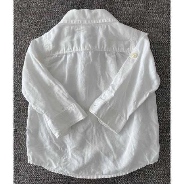 babyGAP(ベビーギャップ)の【専用】BabyGap 白シャツ　サイズ80 キッズ/ベビー/マタニティのベビー服(~85cm)(シャツ/カットソー)の商品写真