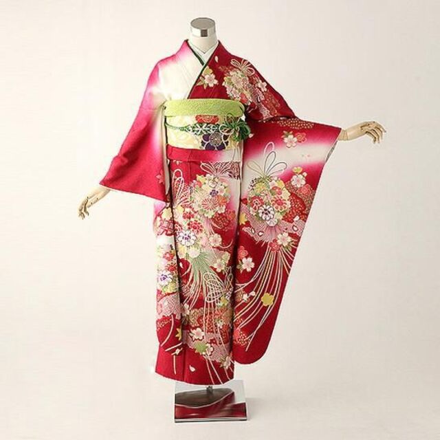適切な価格 【新品超美品】正絹 花丸紋を描いた大人っぽい雰囲気の振袖