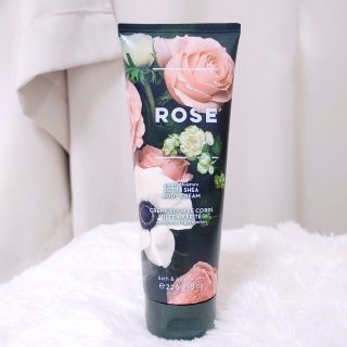 バスアンドボディーワークス(Bath & Body Works)のバラ　薔薇　ローズ　ハンドクリーム　ボディクリーム　保湿　大容量　フローラル　花(ボディクリーム)