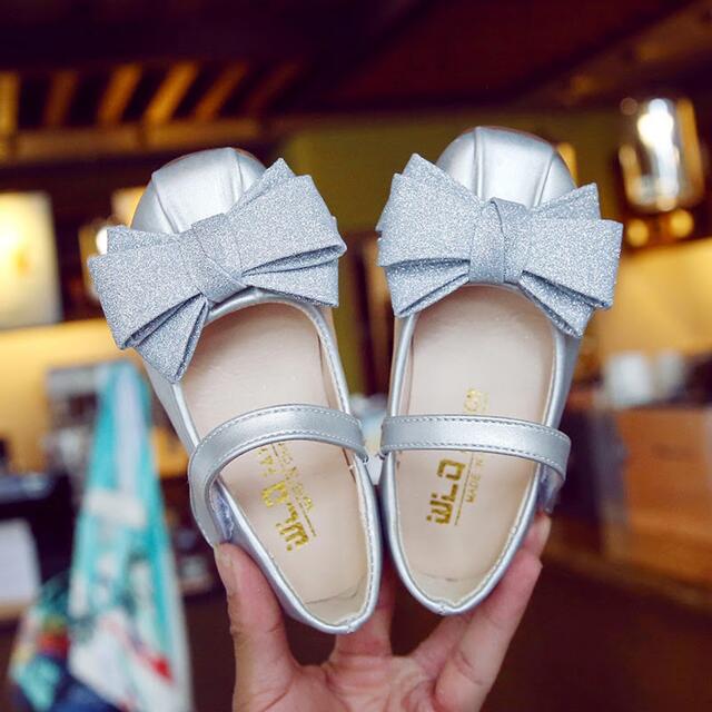 値段が激安 21cm フォーマルシューズ 靴 女の子 子供 プリンセス リボン シルバー 23cm★フォーマルシューズ 靴 女の子 子供 プリンセス リボン シルバー
