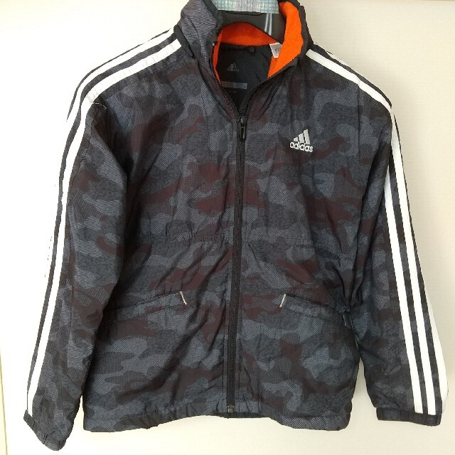 adidas(アディダス)の140サイズadidasウインドブレーカー キッズ/ベビー/マタニティのキッズ服男の子用(90cm~)(ジャケット/上着)の商品写真