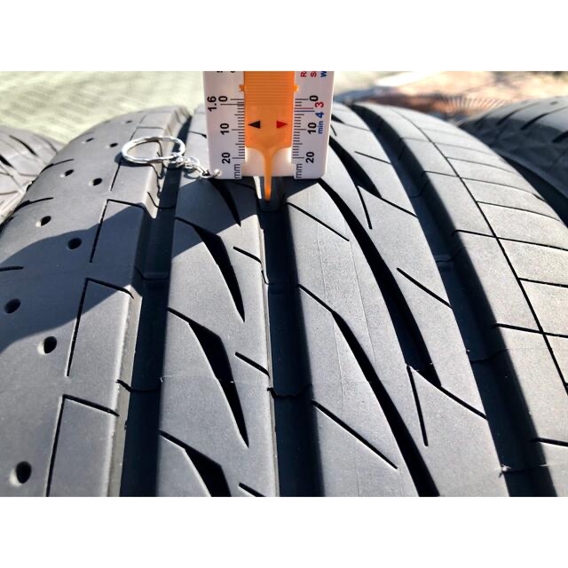 19インチ 超美品 RAYS VOUGE ヴォウジェ レグノ 245/45R19 自動車/バイクの自動車(タイヤ・ホイールセット)の商品写真