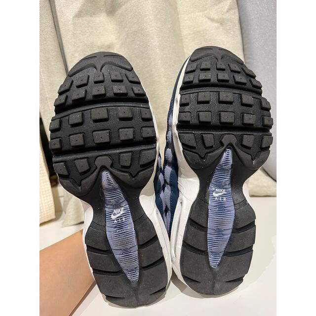 NIKE(ナイキ)のNike Air Max 95 Navy size23.5 レディースの靴/シューズ(スニーカー)の商品写真