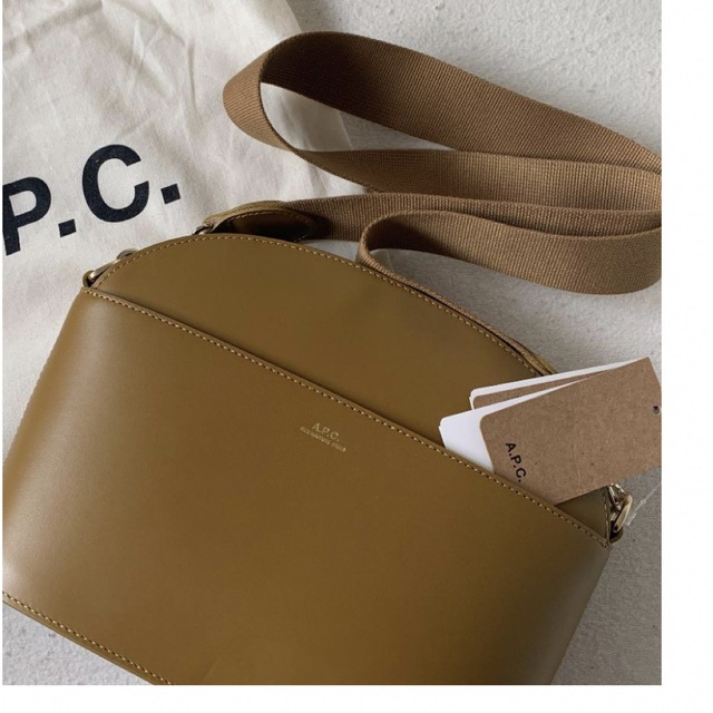 A.P.C(アーペーセー)のA.P.C.ショルダーバッグ レディースのバッグ(ショルダーバッグ)の商品写真