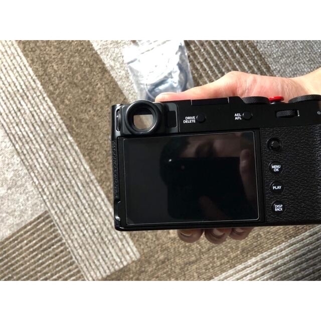 富士フイルム(フジフイルム)のFUJIFILM X100V Black スマホ/家電/カメラのカメラ(ミラーレス一眼)の商品写真