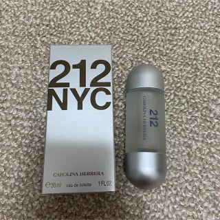 キャロライナヘレナ(CAROLINA HERRERA)のキャロライナヘレラ 212 30ml(ユニセックス)