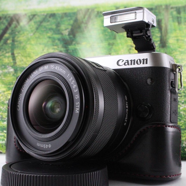 Canon ミラーレス一眼カメラ EOS M6 レンズキット(シルバー)
