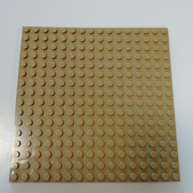 Lego(レゴ)のレゴ中古 基礎板 2枚セット③ 濃いベージュ エンタメ/ホビーのエンタメ その他(その他)の商品写真