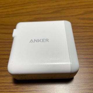 Anker PowerPort4 充電器ホワイト(バッテリー/充電器)