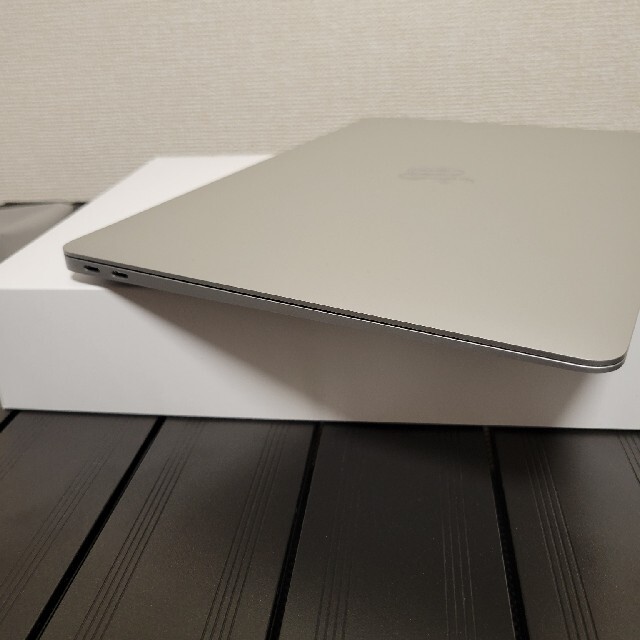 Apple(アップル)の13.3インチ　macbook air m1  13.3インチ スマホ/家電/カメラのPC/タブレット(ノートPC)の商品写真