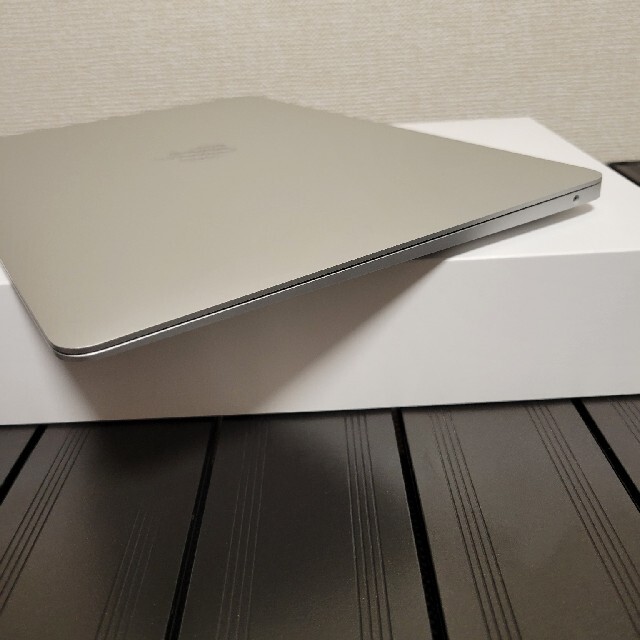 Apple(アップル)の13.3インチ　macbook air m1  13.3インチ スマホ/家電/カメラのPC/タブレット(ノートPC)の商品写真