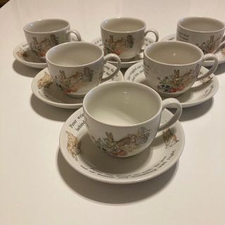 ウェッジウッド(WEDGWOOD)のウエッジウッドWEDGWOOD  ピーターラビット　カップアンドソーサ　6客中古(食器)