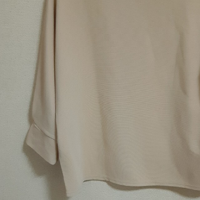 ANNA LUNA(アンナルナ)の新品未使用  ANNA LUNA 綺麗なベージュ7分袖トッﾌﾟｽ レディースのトップス(カットソー(長袖/七分))の商品写真