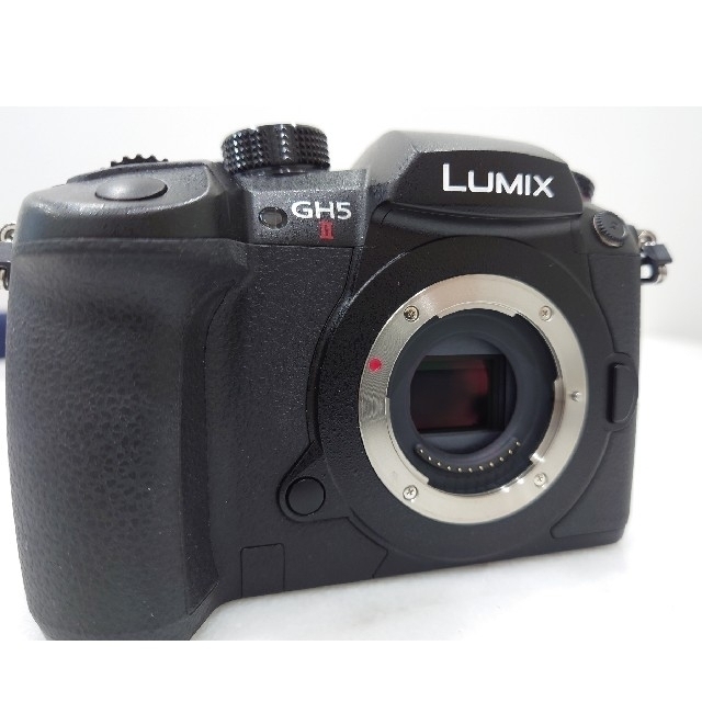 Panasonic(パナソニック)のPanasonic LUMIX DC-GH5M2 パナソニック MFTマウント スマホ/家電/カメラのカメラ(ミラーレス一眼)の商品写真