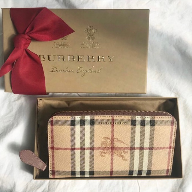 BURBERRY(バーバリー)のバーバリー 長財布 レディースのファッション小物(財布)の商品写真