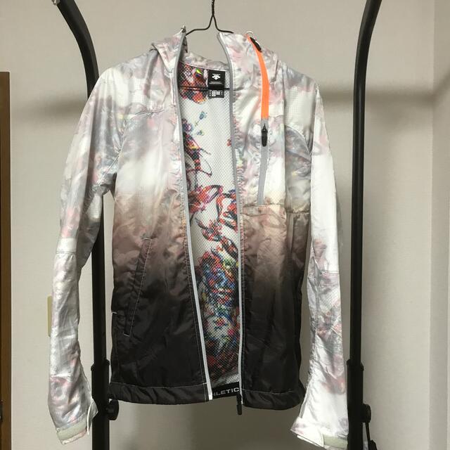 DESCENTE(デサント)のデサント　マウンテンパーカー メンズのジャケット/アウター(マウンテンパーカー)の商品写真