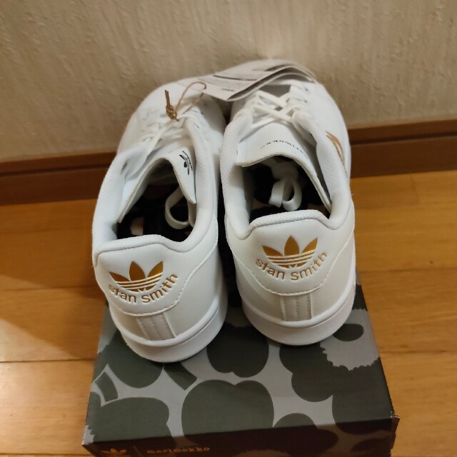 adidas(アディダス)のアディダス×マリメッコ Marimekko スタンスミス H04683 22cm レディースの靴/シューズ(スニーカー)の商品写真