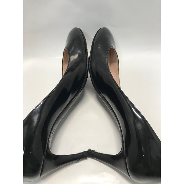 miumiu(ミュウミュウ)のMIU MIU ミュウミュウ パンプス エナメル 黒 ブラック レディースの靴/シューズ(ハイヒール/パンプス)の商品写真