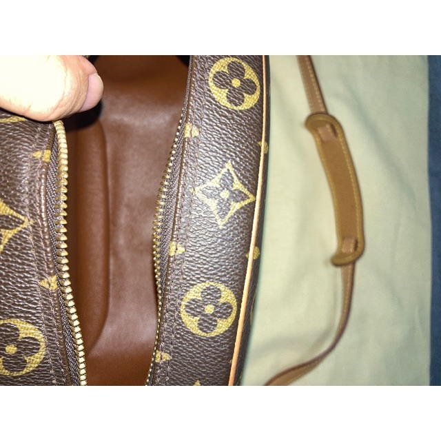 LOUIS VUITTON(ルイヴィトン)のルイヴィトン　ブロワ　M51221 レディースのバッグ(ショルダーバッグ)の商品写真