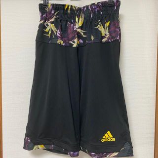 アディダス(adidas)のバスパン(バスケットボール)