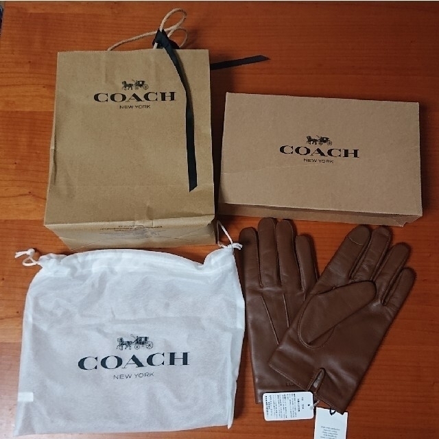 COACH(コーチ)の【くりーむ様専用】COACH 手袋 未使用品 メンズのファッション小物(手袋)の商品写真