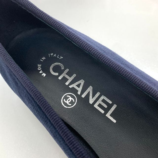 CHANEL(シャネル)の4951 未使用 シャネル ベロア レザー ココマーク リボン バレエシューズ  レディースの靴/シューズ(バレエシューズ)の商品写真