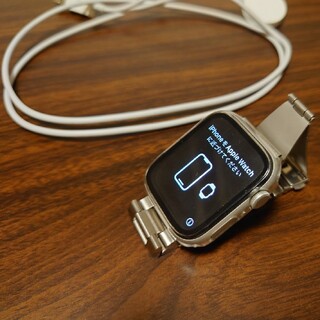 アップルウォッチ(Apple Watch)のApple Watch SE (GPSモデル) - 44mm シルバー(腕時計(デジタル))