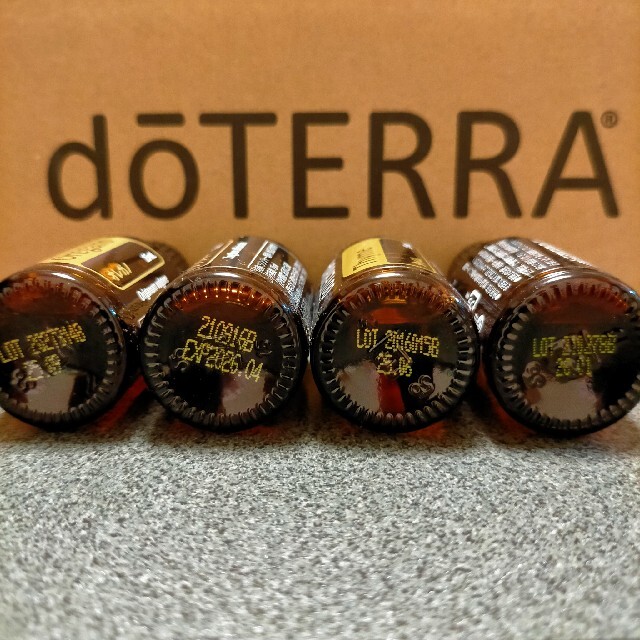 doTERRA - doTERRA ドテラ スパイス系4本セットの通販 by オーロラshop ...