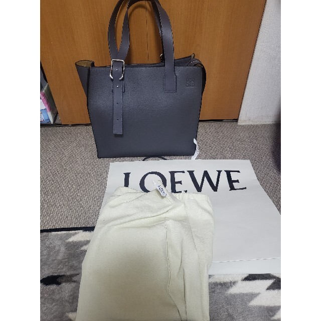 LOEWE　バックルトートバッグ