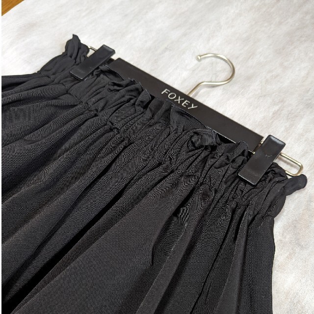 FOXEY(フォクシー)のフォクシー Skirt "Lunar Twilight" ブラック 38 レディースのスカート(ひざ丈スカート)の商品写真