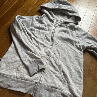 ユニクロ(UNIQLO)のユニクロ　パーカー　XL(パーカー)