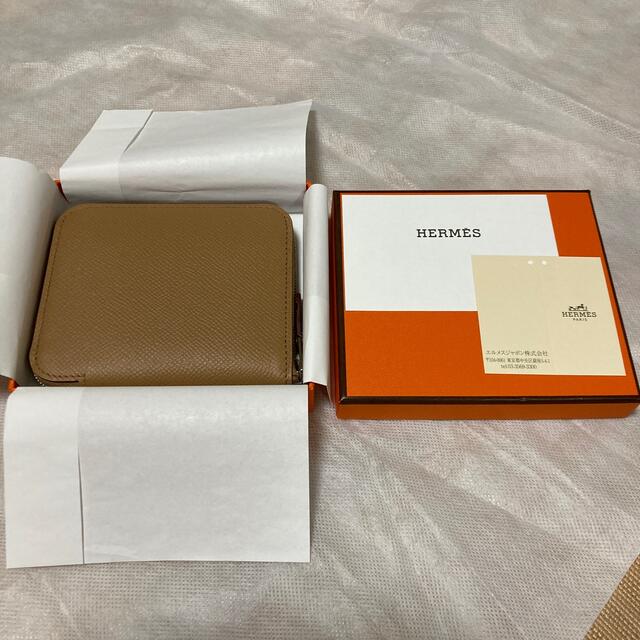 Hermes(エルメス)の【新品未使用】エルメス　シルクイン　コンパクト　チャイ　新品 レディースのファッション小物(財布)の商品写真