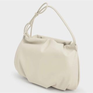 チャールズアンドキース(Charles and Keith)の【にんじんさま専用】CHARLES & KEITH バック(ホワイト)(ハンドバッグ)