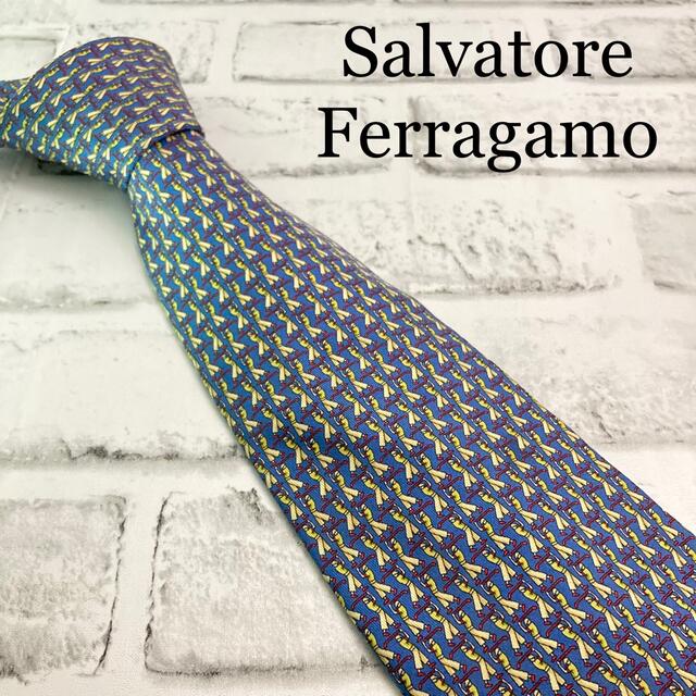 Salvatore Ferragamo(サルヴァトーレフェラガモ)の✨美品✨ サルヴァトーレフェラガモ ネクタイ シルク ブルー 総柄 ゴルファー メンズのファッション小物(ネクタイ)の商品写真