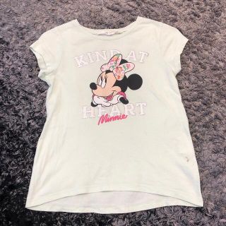 エイチアンドエム(H&M)の難あり　H&M 130センチ　ミニーTシャツ　ディズニー　グリーン　半袖　女の子(Tシャツ/カットソー)