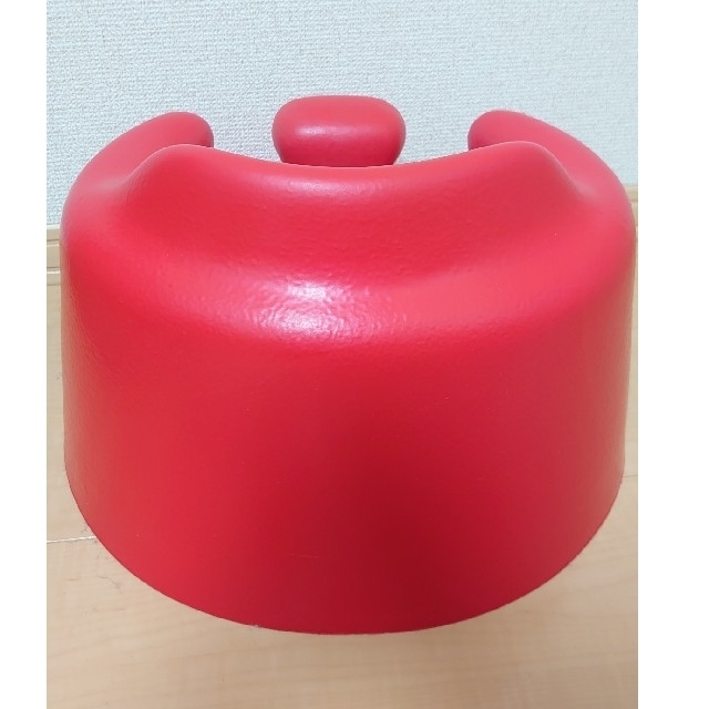 Bumbo(バンボ)のバンボ 赤 テーブル ベルト セット キッズ/ベビー/マタニティのキッズ/ベビー/マタニティ その他(その他)の商品写真