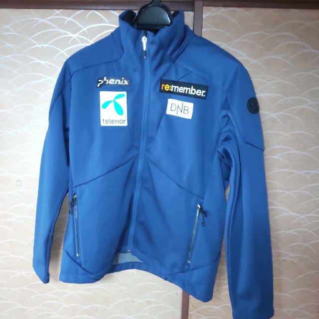 送料含む ほぼ新古品Phenix Norway team モデルミドラー ウエア dr