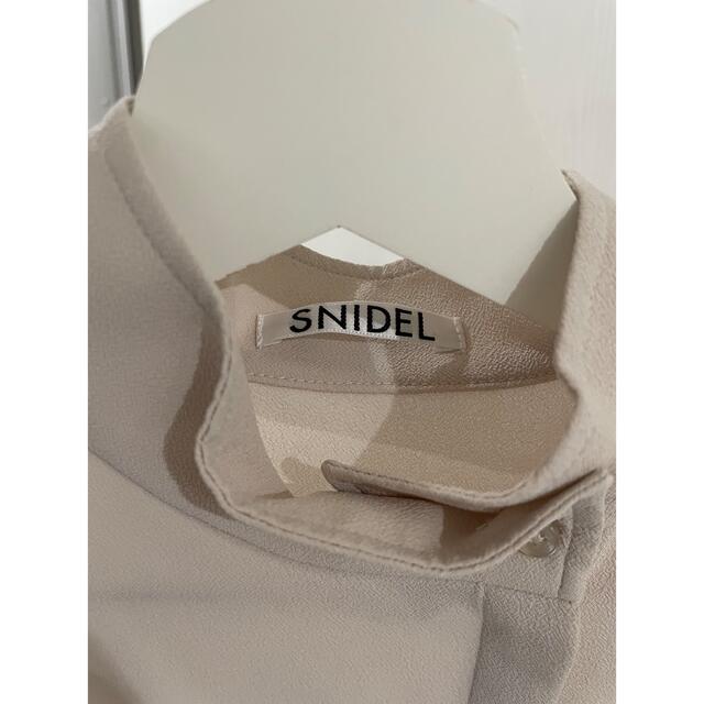 SNIDEL(スナイデル)のスナイデル ブラウス レディースのトップス(シャツ/ブラウス(半袖/袖なし))の商品写真