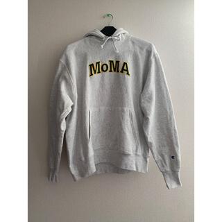 モマ(MOMA)のMoma Design Store パーカー(パーカー)