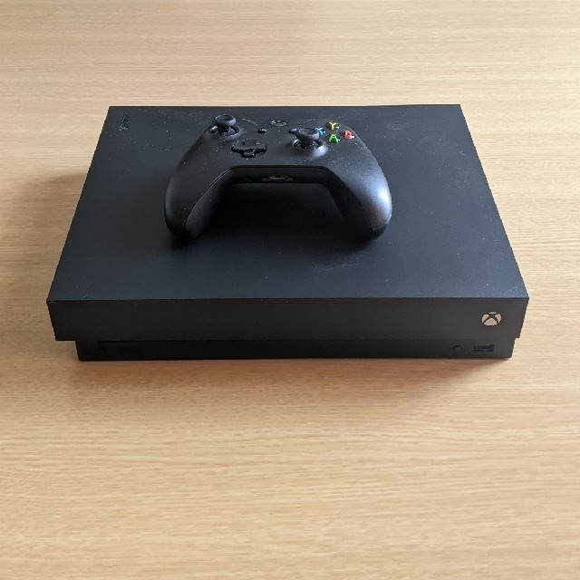 Xbox(エックスボックス)の最後の値下げ　Microsoft XBOX ONE X ゲーム機本体 エンタメ/ホビーのゲームソフト/ゲーム機本体(家庭用ゲーム機本体)の商品写真