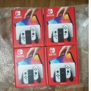 ニンテンドースイッチ(Nintendo Switch)の新品、未使用 任天堂Switch有機ELホワイト×4(家庭用ゲーム機本体)