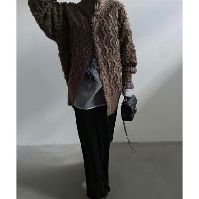 Ameri VINTAGE(アメリヴィンテージ)のAmeri VINTAGE 2WAY FLUFFY FRINGE KNIT レディースのトップス(ニット/セーター)の商品写真