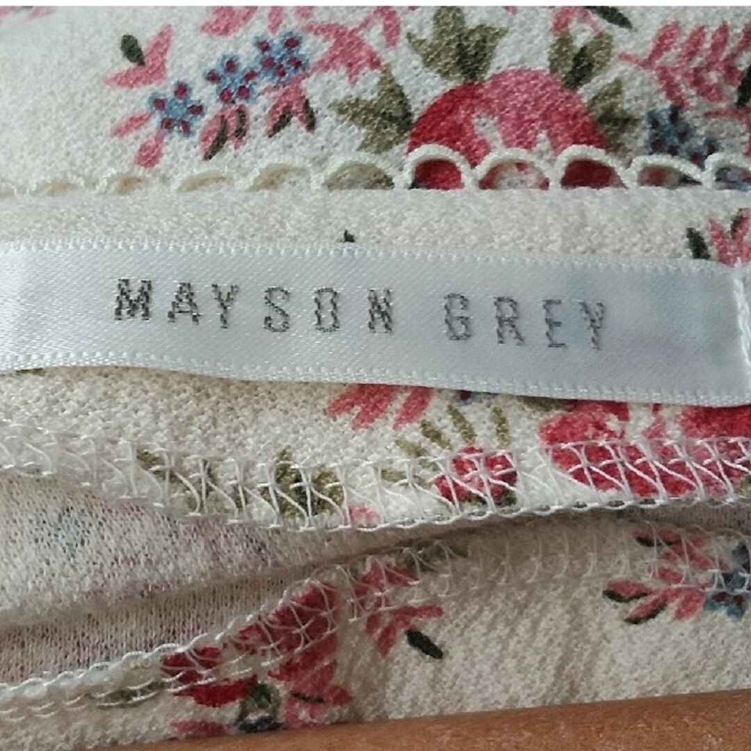 MAYSON GREY(メイソングレイ)の麻混綿の半袖トップス（花柄） レディースのトップス(Tシャツ(半袖/袖なし))の商品写真