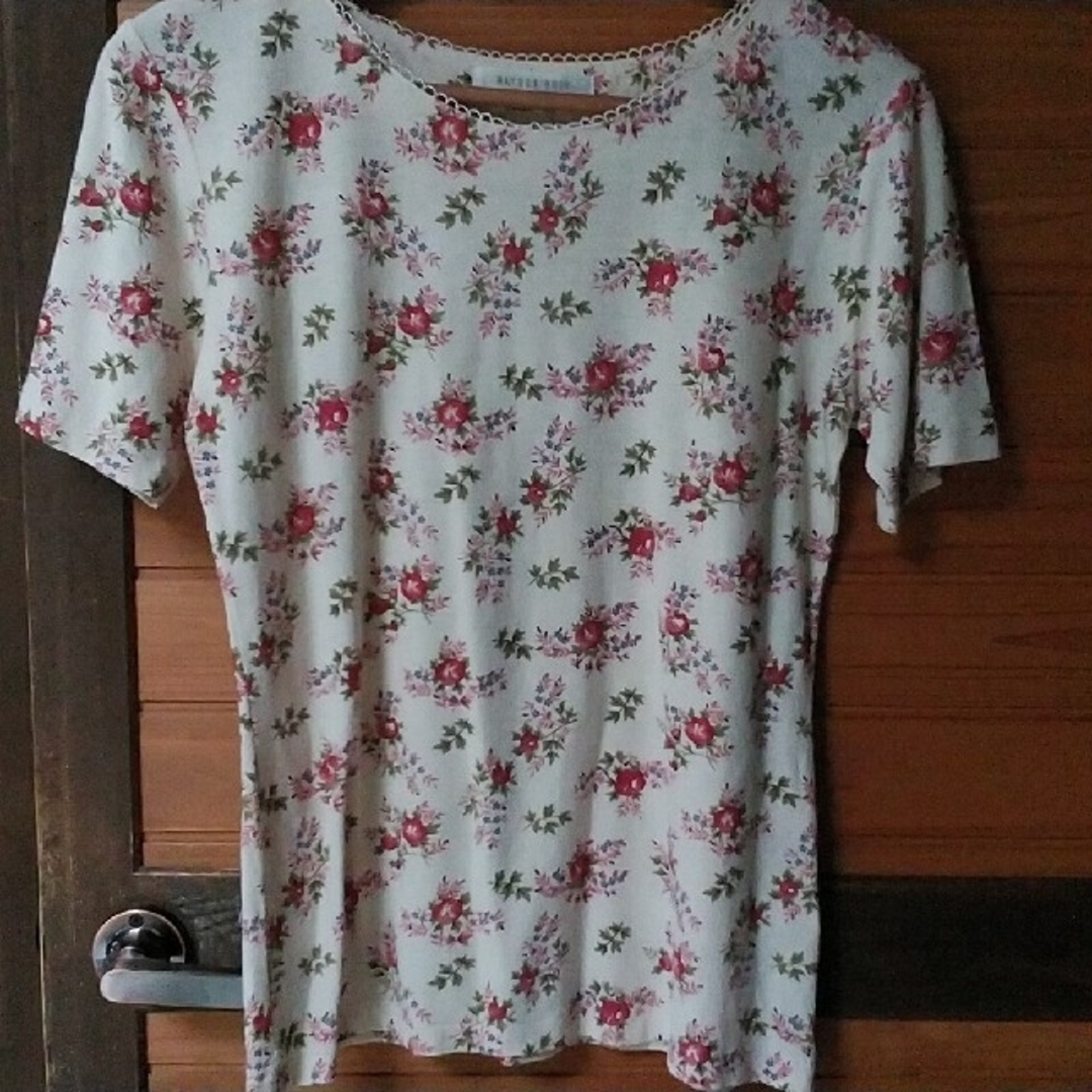 MAYSON GREY(メイソングレイ)の麻混綿の半袖トップス（花柄） レディースのトップス(Tシャツ(半袖/袖なし))の商品写真