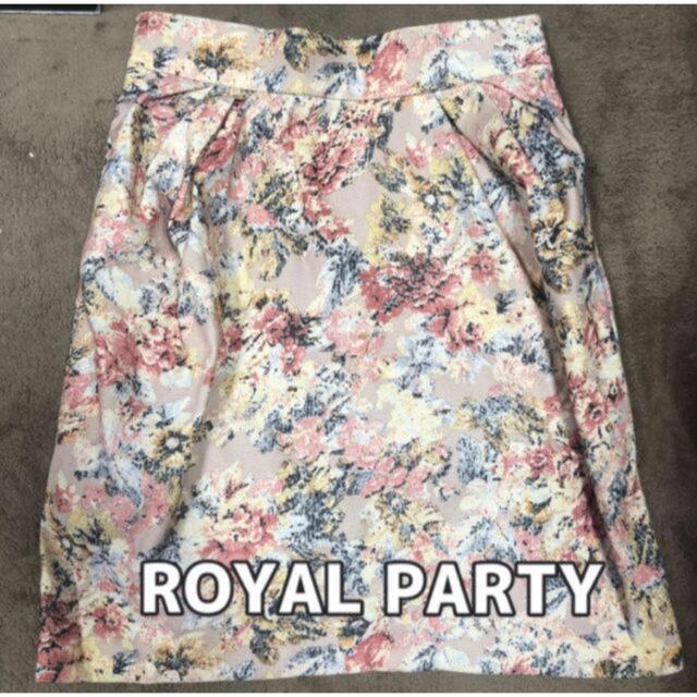 ROYAL PARTY(ロイヤルパーティー)のROYAL PARTYフラワータイトミニスカート  レディースのスカート(ひざ丈スカート)の商品写真